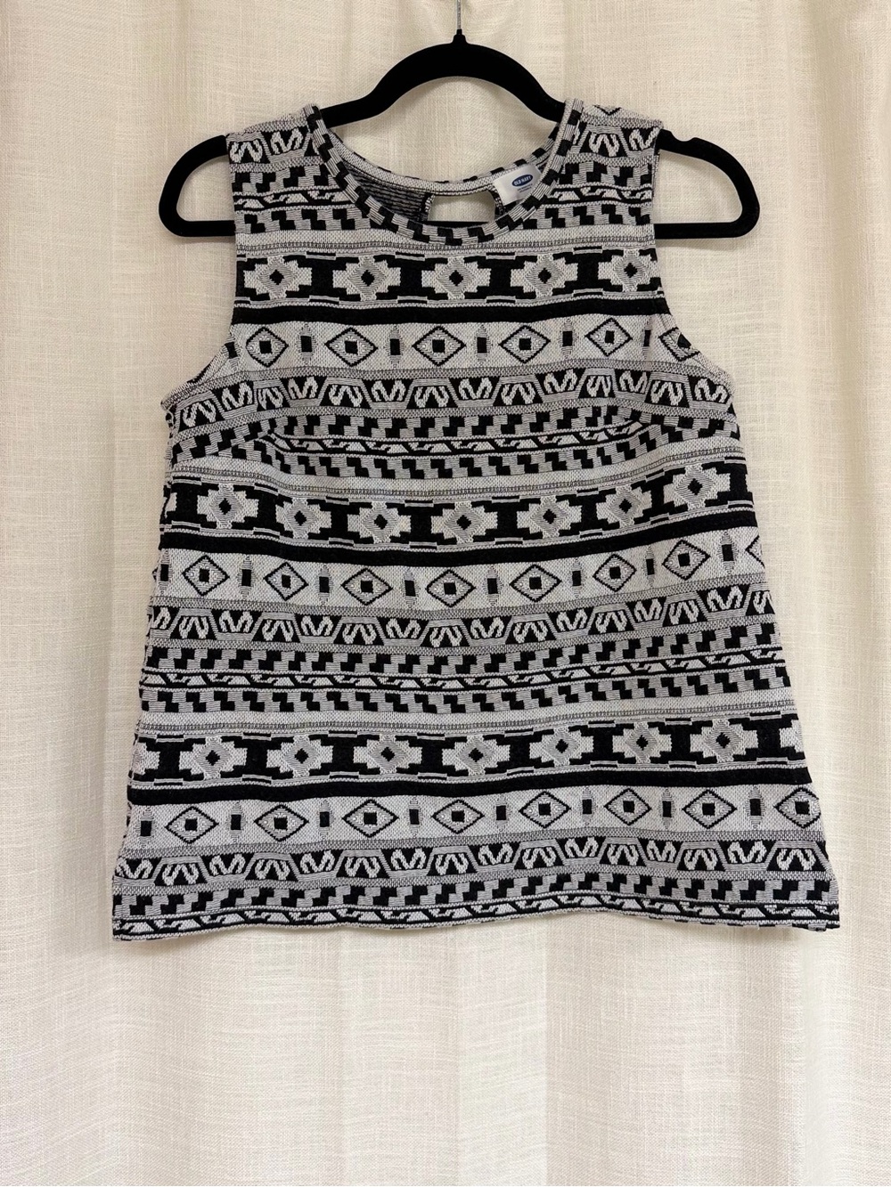 Old Navy Black & White Aztec Pattern Tank Top